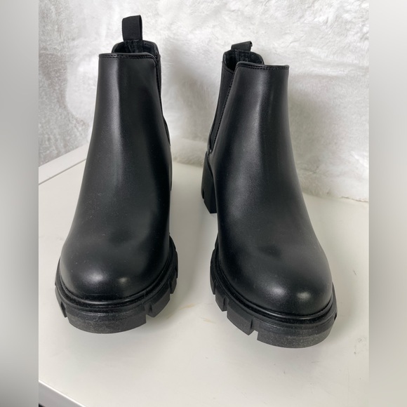 Steve Madden Howler Chelsea Lug Black Leather Boot Size 9 Chunky Y2K - Picture 3 of 8